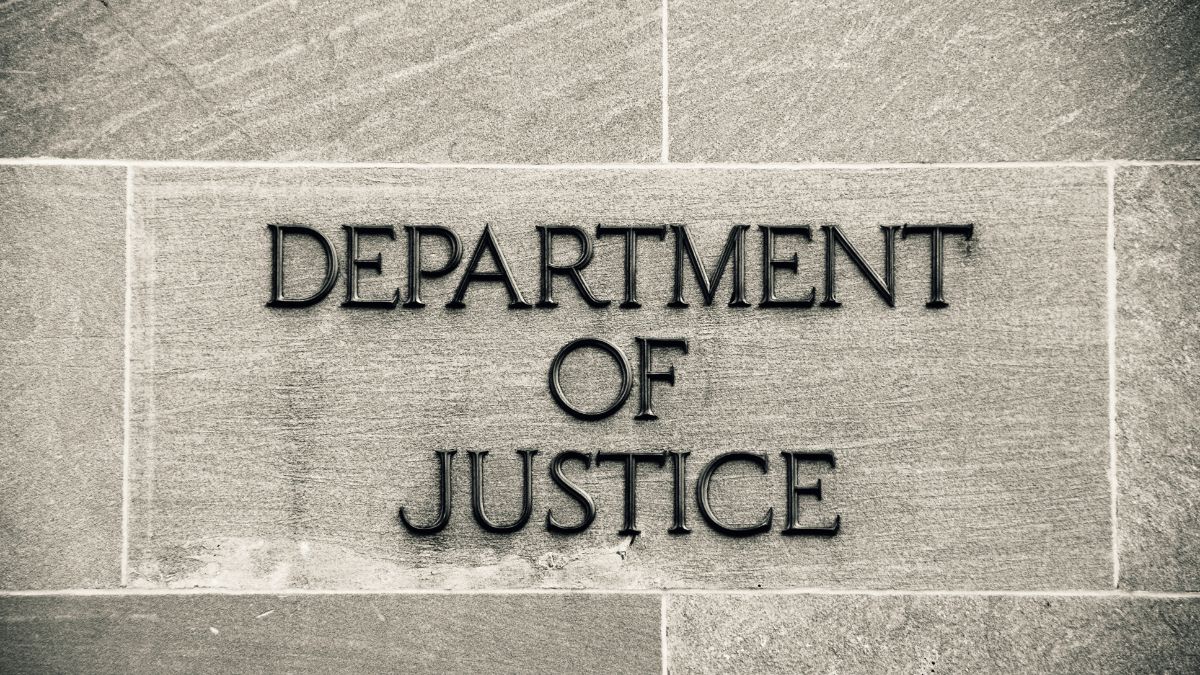 Former Binance CEO Changpeng Zhao is a flight risk that can be managed if he stays in the US, said the DoJ.